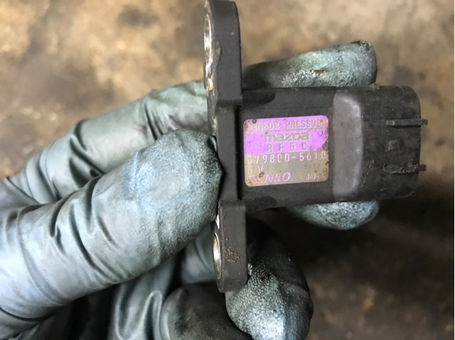 Датчик давления нагнетания воздуха RF5C18211 MAZDA