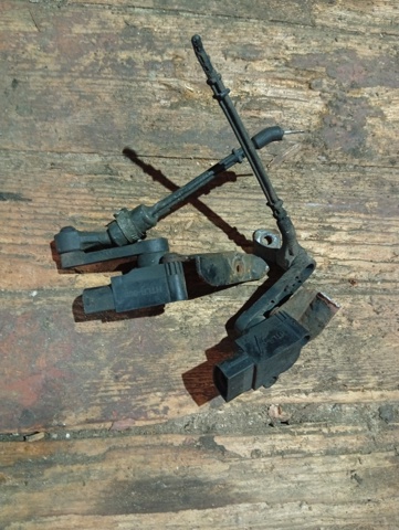 LAND ROVER RQH000091 Датчик уровня положения кузова задний в наличии Ужгород