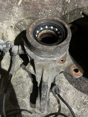RUB000050 LAND ROVER Цапфа передняя левая купить в Тернополь