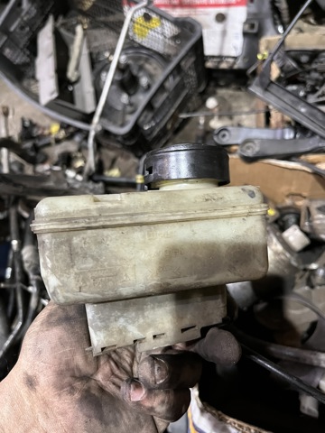 SJY100060 LAND ROVER Бачок тормозной купить в Каменское