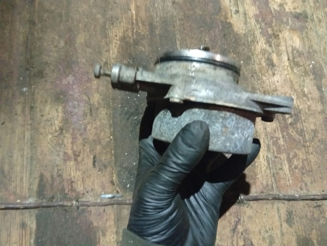 SQJ000010 LAND ROVER Вакуумный насос купить в Николаев
