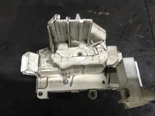 Замок задней левой двери XS41A26413CG FORD
