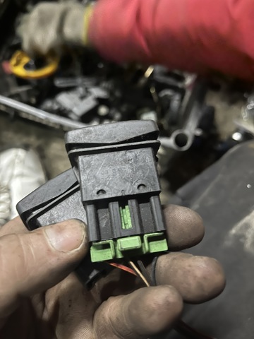 YUF500050PUY LAND ROVER купить в Запорожье