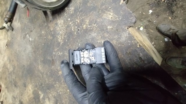 LAND ROVER YUG500240PUY в наличии Харьков