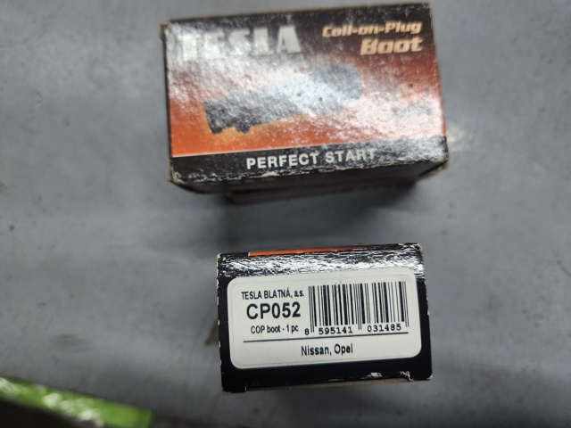 Наконечник свечи зажигания CP052 TESLA
