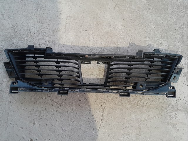 98396546XT PEUGEOT Решетка бампера переднего центральная купить в Днепр
