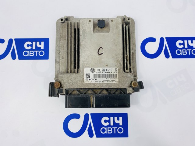 Компьютер двигателя 03L906012C VAG