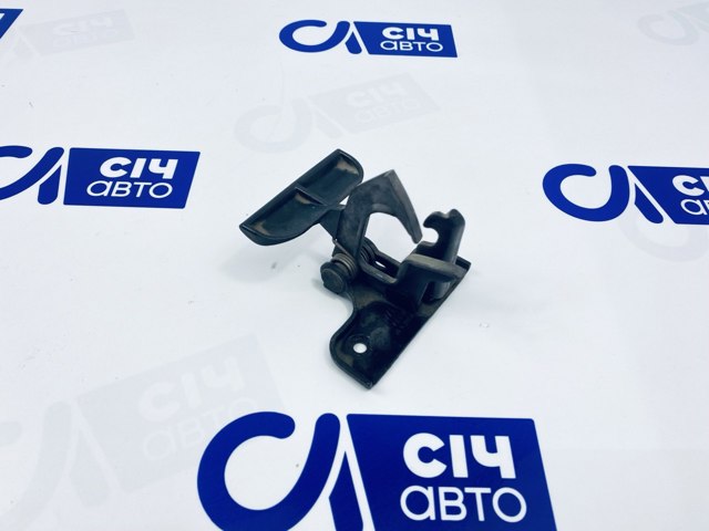 Стояк-крюк замка капота 2098800164 MERCEDES