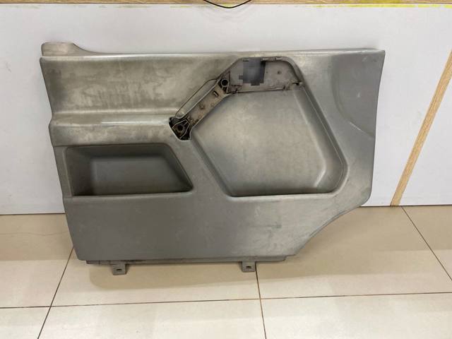 Карточка обшивки задней двери левой 2D0867011A VAG