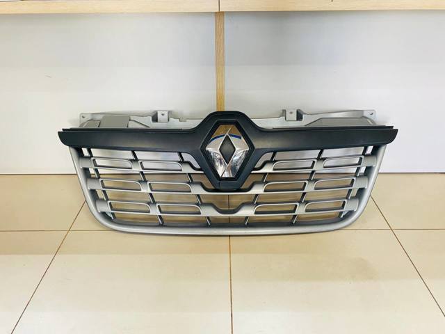 Решетка радиатора 623104199R RENAULT