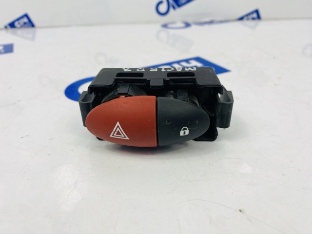 Кнопка аварийки 8200214896 RENAULT