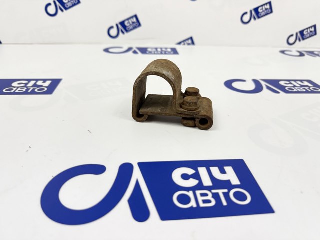 Хомут крепления втулки стабилизатора, заднего 9019950110 MERCEDES