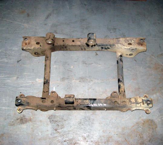Балка передней подвески A1633300142 MERCEDES
