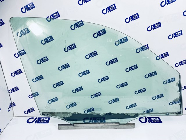 Стекло передней правой двери A1637200218 MERCEDES