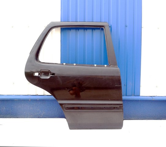 Задняя правая дверь A1637301605 MERCEDES