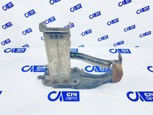 Крепление бампера A2116200795 MERCEDES