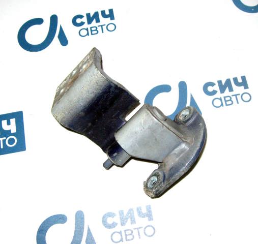 Петля водительской двери A6387202037 MERCEDES