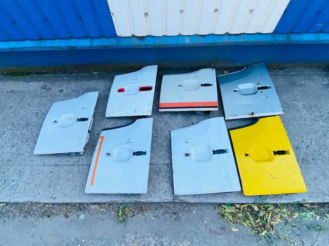 Двери кабины A9017200305 MERCEDES