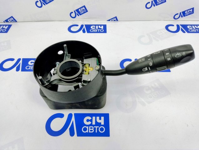 Левый подрулевой переключатель A9065450210 MERCEDES