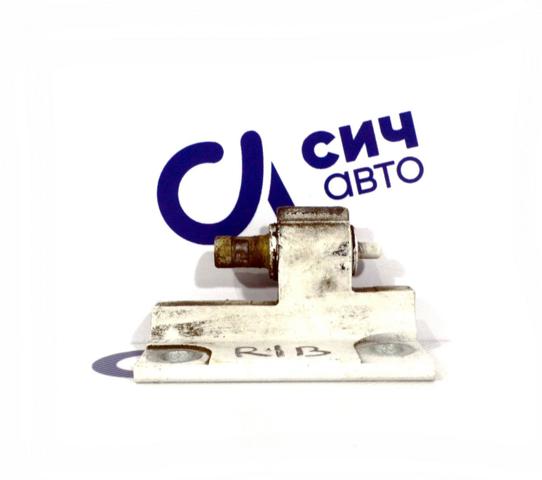 Петля передней двери, правой A9067200237 MERCEDES