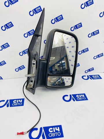 Правое боковое зеркало A9068102093 MERCEDES