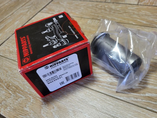 NIPPARTS N4235031 Сайлентблок переднего рычага в наличии Запорожье