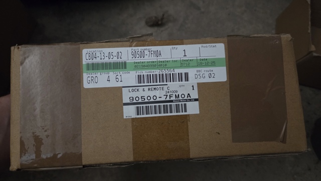 Замок двери багажника 905007FM0A NISSAN