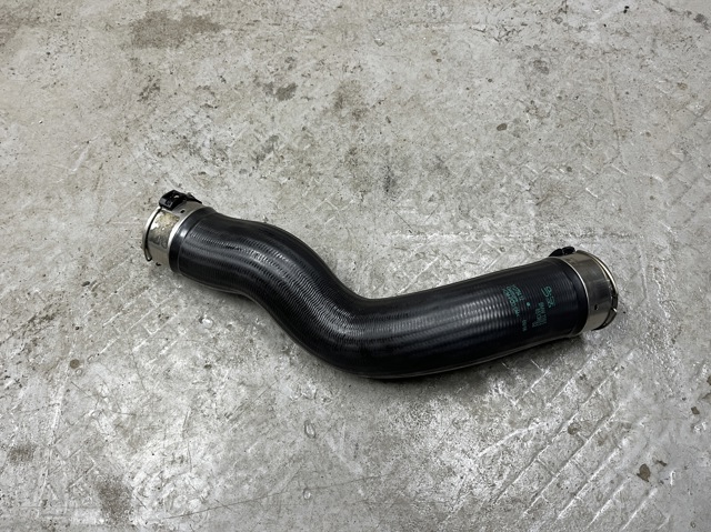 Шланг интеркуллера 8513851 BMW