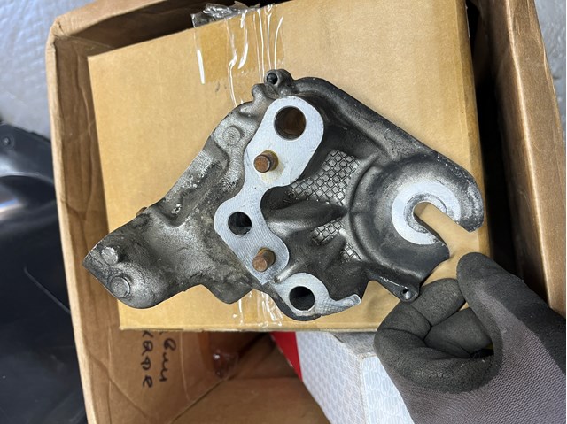 9805300680 PEUGEOT Кронштейн подушки (опоры) двигателя левой купить в Черкассы