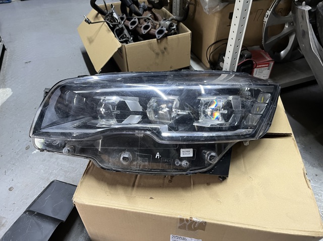 Фара основная левая 9807241780 PEUGEOT