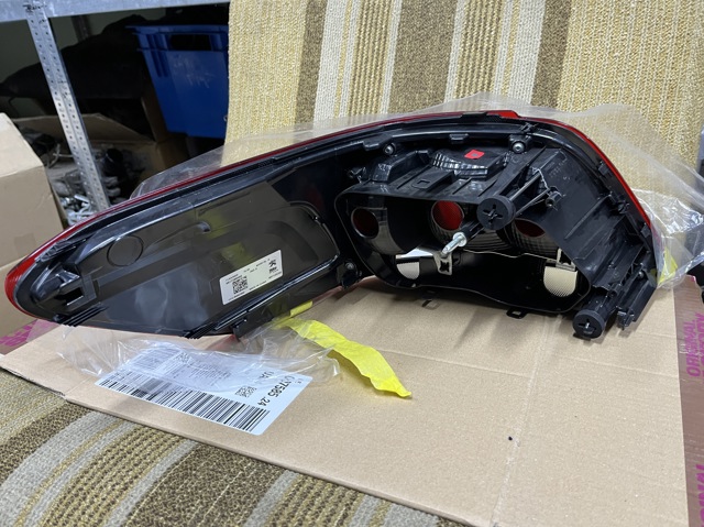 PEUGEOT 9817299580 Задний фонарь в наличии Чернигов