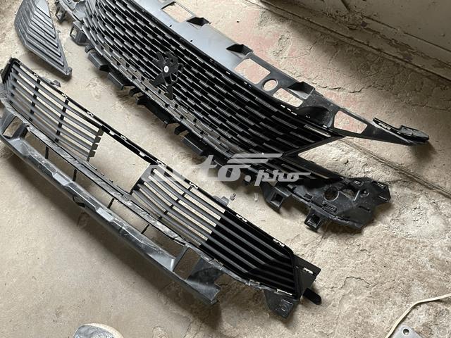 Облицовка радиатора 98367693TN PEUGEOT