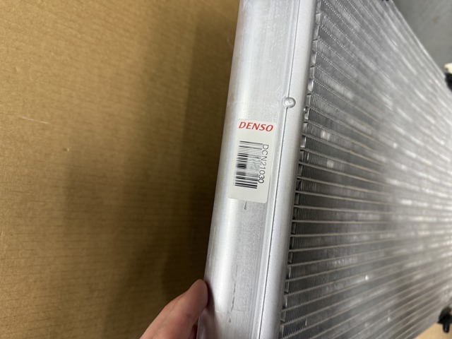 DCN21030 DENSO Радиатор кондиционера купить в Житомир