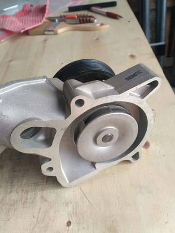 Водяной насос Бмв 5