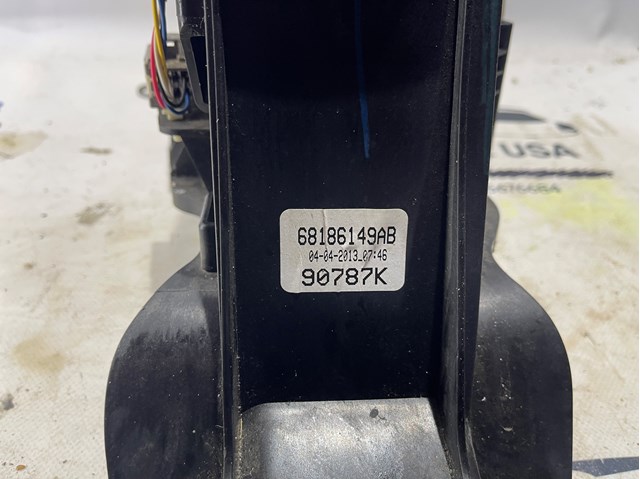 68186149AB CHRYSLER купить в Днепр