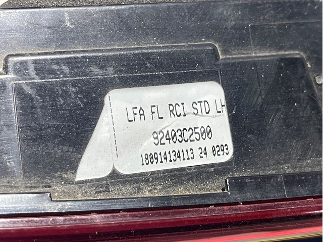HYUNDAI 92403C2500 Фонарь задний левый внутренний в наличии Чернигов