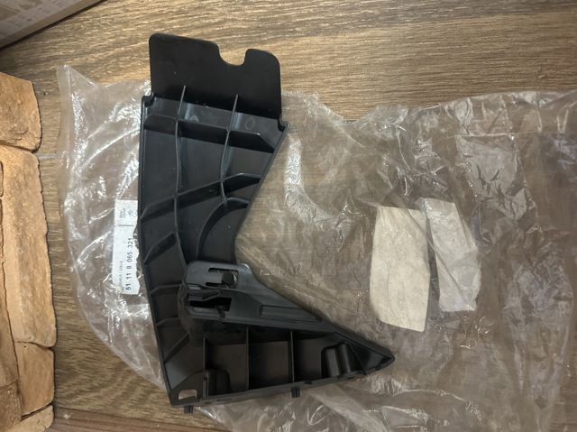 BMW 51118065321 Кронштейн бампера переднего левый в наличии Запорожье