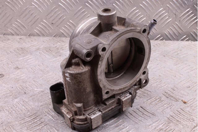 Дроссельная заслонка 06K133062AA VAG