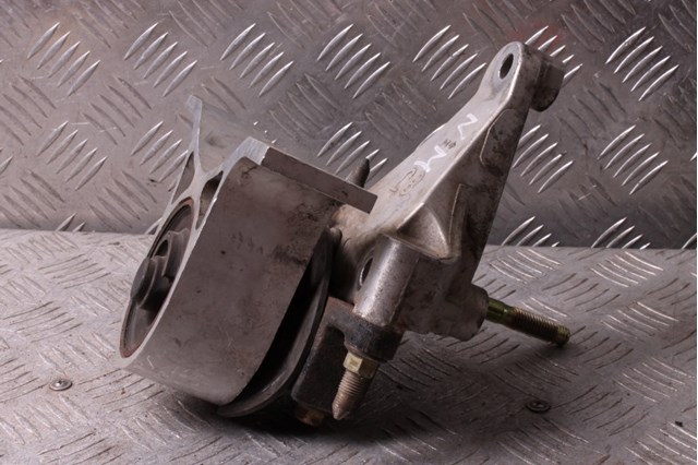 Правая опора ДВС 11210CA00B NISSAN