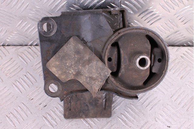 Гидроопора двигателя задняя 113208J005 NISSAN