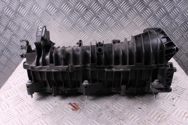 Коллектор впускной 11617807991 BMW