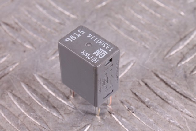 Реле противотуманной фары 13500114 GM