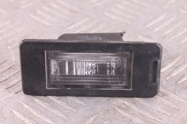 Фонарь освещения номера 13590043 GM