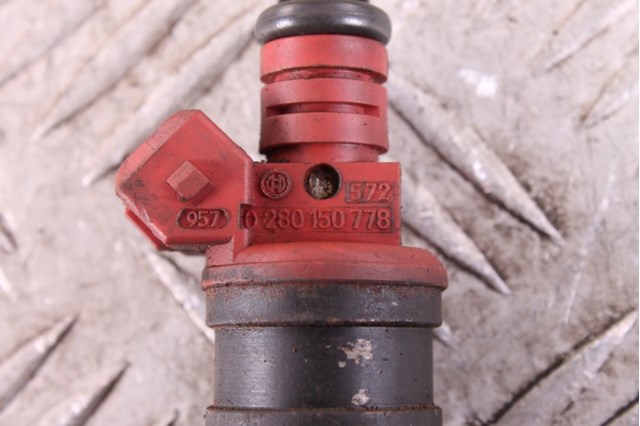 13641736908 BMW Топливные форсунки купить в Каменское