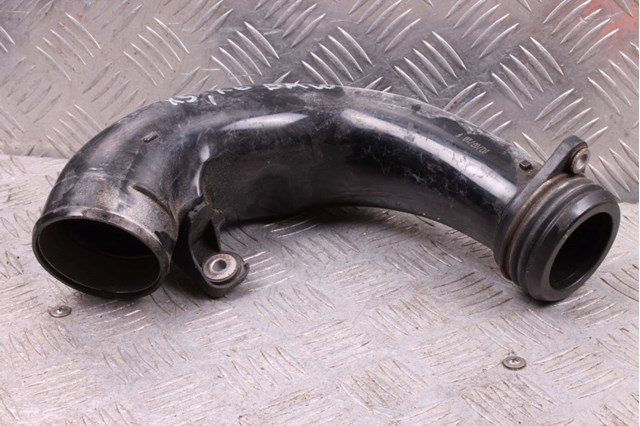 13717583715 BMW Корпус фильтра купить в Хмельницкий