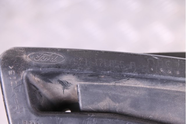 FORD 1486146 Кронштейн бампера переднего правый в наличии Ровно