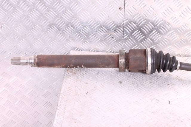 FORD 1686115 Полуось (привод) передняя правая в наличии Ужгород