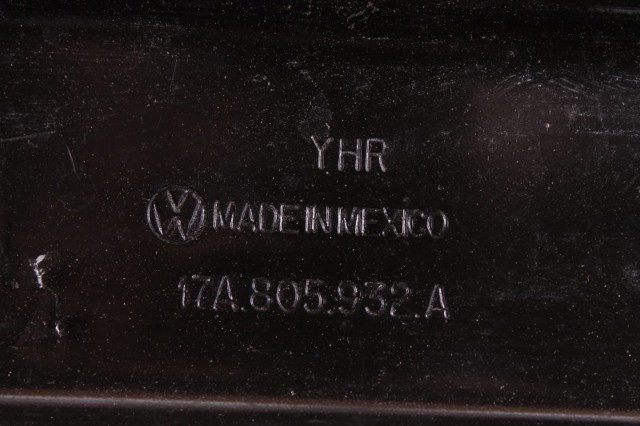 VAG 17A805932A Кронштейн суппорта радиатора верхний в наличии Полтава