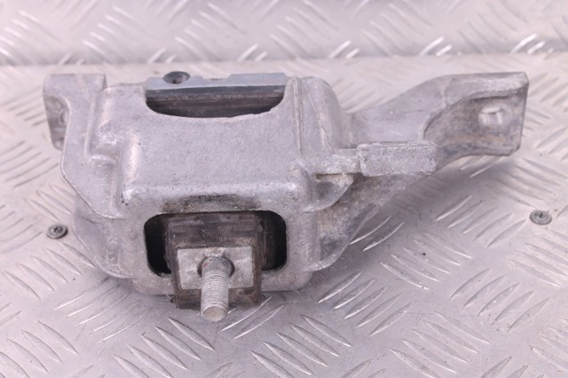 Подушка двигателя 22116782374 BMW