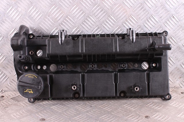 HYUNDAI 224102U001 Клапанная крышка в наличии Николаев